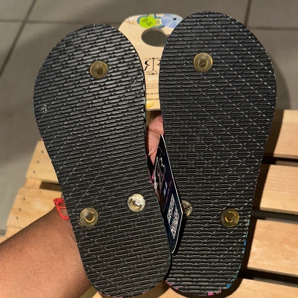 Robin Ruth Kids Flip Flops - Black, Pink, and Blue Sz. 31-32‎